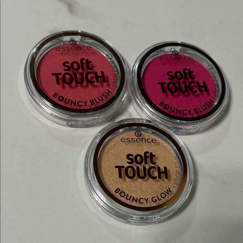 Essence Soft Touch Bouncy Blush and Glow Set